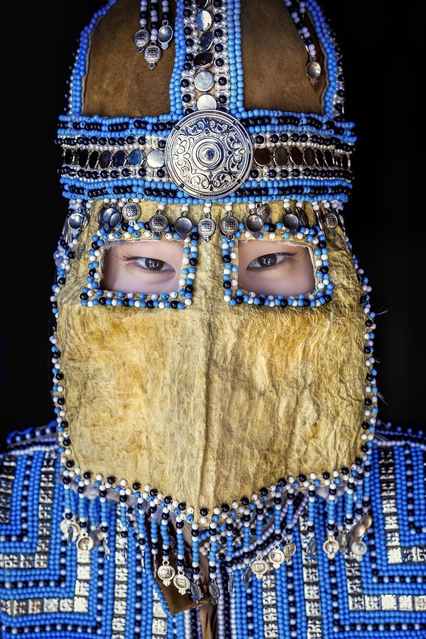 8. Девушка-якутка