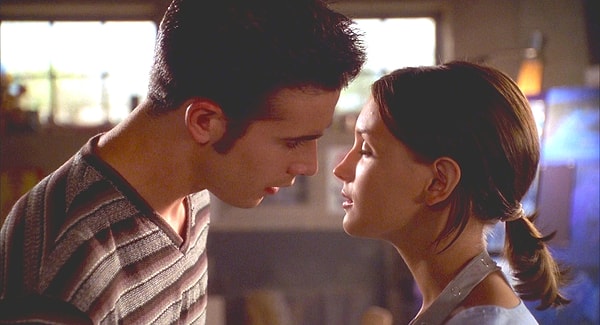 12. Это всё она (1999)