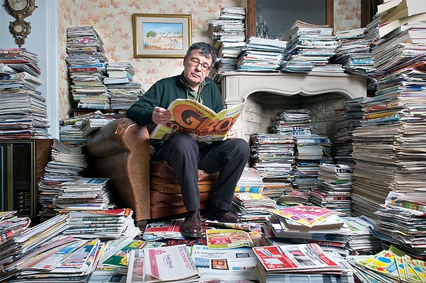 2. За 4-х летний период фотограф из Лиля накопил около70 кубических метров мусора: 1600 бутылок из-под молока, 4800 втулок от туалетной бумаги, 800 кг газет и журналов.