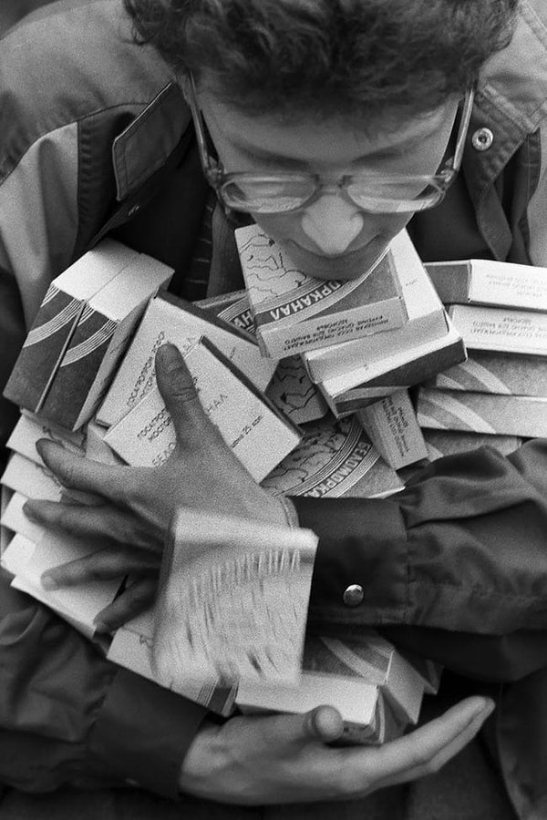 12. Парень с сигаретами Беломорканал