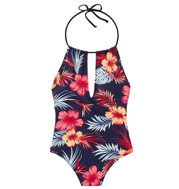 7. Слитный купальник