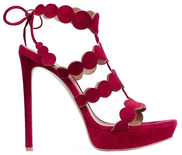 10. Босоножки на высокой шпильке