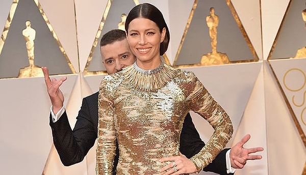 4. Джессика Бил и её надоедающий фотографам (мы всё равно любим тебя, Джастин) муж