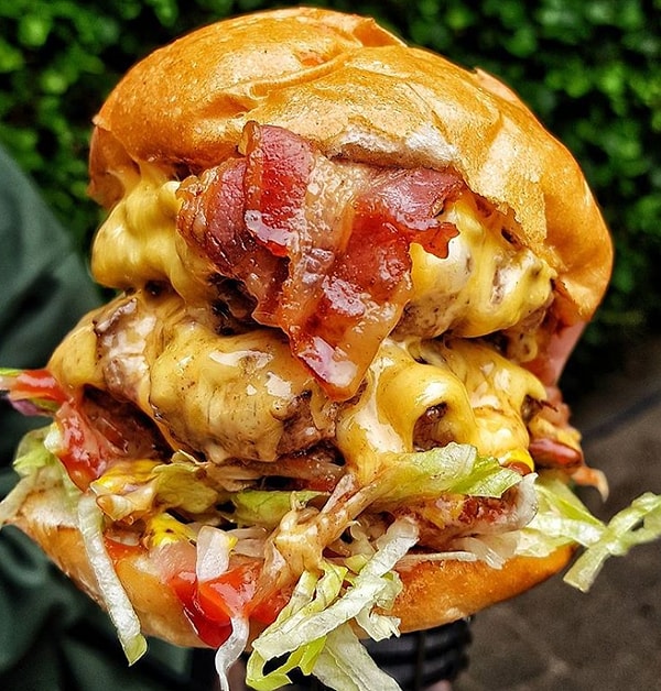 5. А как вам это мяско, заботливо обёрнутое беконом?