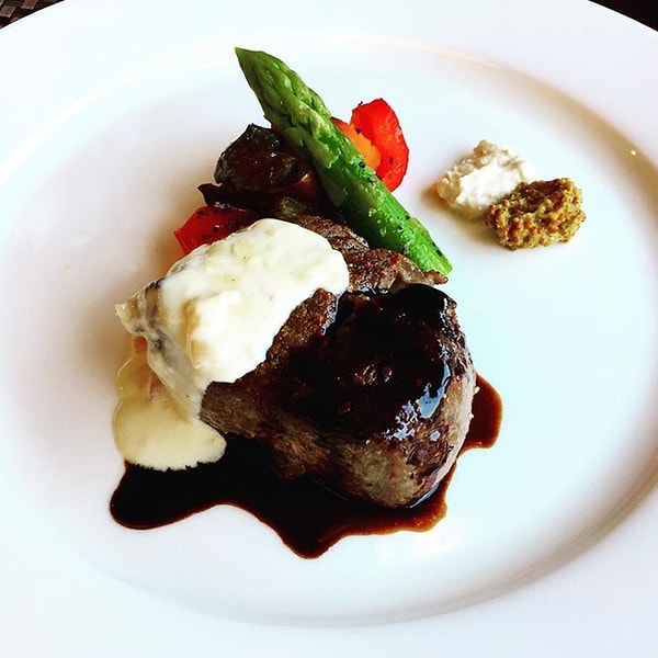 16. Скромно и со вкусом: