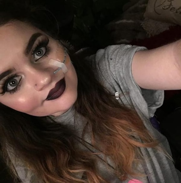 10. В будущем молодая визажистка планирует завести свой канал на Youtube и разработать свою косметическую линию.