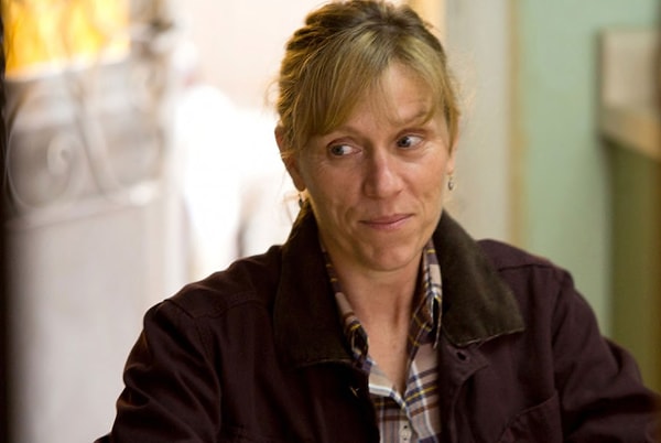 12. Американская актриса Эми Полер была удочерена парой из Канады.