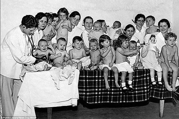 8. "Daha İyi Bebek" yarışmasında en mükemmel insan soyunu bulmak için yarıştırılan bebekler, Washinton DC 1931.