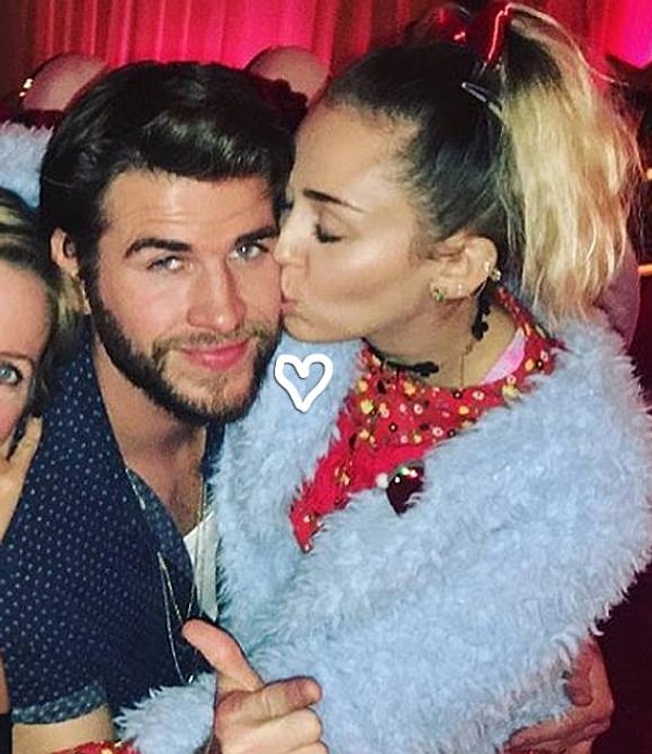 4. Кстати, мама исполнительницы сингла “Malibu” вполне одобряет избранника дочери.