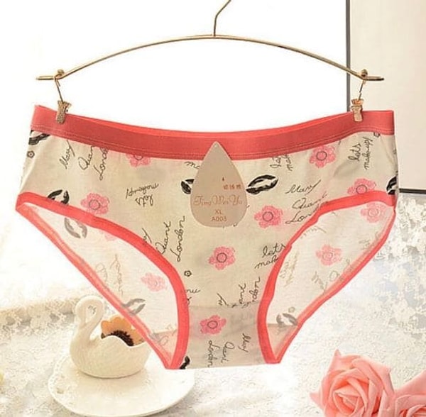 23. Очень часто вы думаете, что покупаете красивую пару белья, но на деле получаете это...