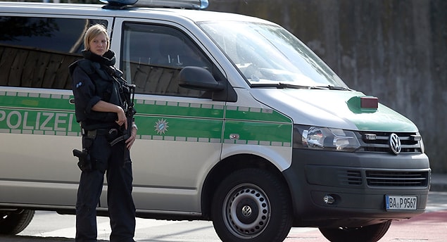 Koruma krizi Avrupa'ya sıçradı... Hamburg polis müdürü kavga durumunda Erdoğan'ın korumalarına karşı her türlü önlemi alacağız açıklaması yaptı.