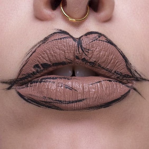 7. Вовсе не обязательно делать карандашом контур губ, выходя за их границу.