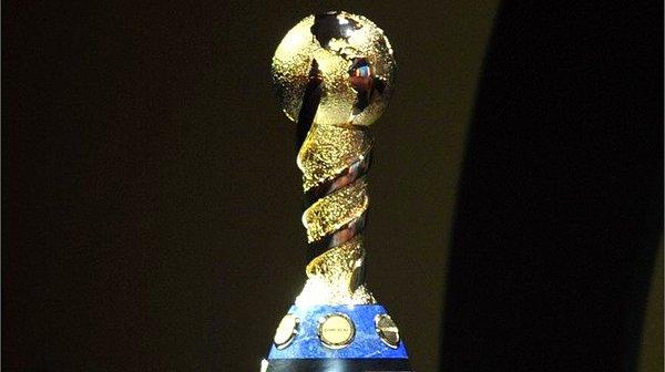 FIFA Konfederasyonlar Kupası, 1992'den beri düzenlenmektedir. 92, 95 ve 97 yıllarında Arabistan'da düzenlendi çünkü bu organizasyon, Kral Fehd Kupası olarak Arabistan'da başlamıştı.