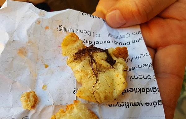 22. Волосы в хлебе. Не один волосок. А целый КЛОК волос