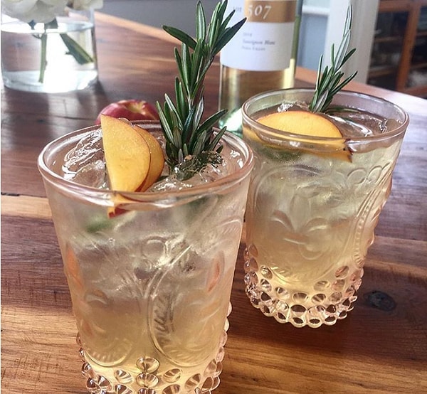 20. Никогда не бойтесь смешивать вина, а также делать винные коктейли.