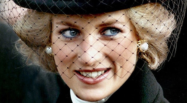 Потому что вы самая настоящая принцесса (принц)!