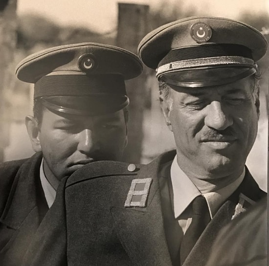 Tam 17 Yıl Oldu! Ali Sunal'dan Babası Kemal Sunal'a: 'O Kadar İhtiyacım Var ki O Omuza'