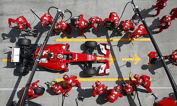 5. F1 demişken, 2016 Avrupa Grand Prix’sinde, Felipe Massa’nın girdiği pit stop yalnızca 1.89 saniyede tamamlanarak bu alanda bir rekora adını yazdırdı.