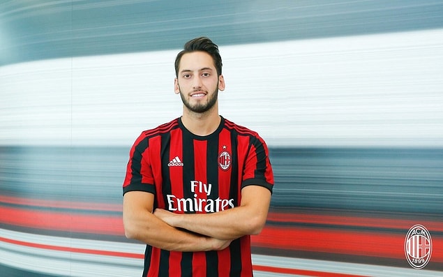 73. Hakan Çalhanoğlu ➡️ AC Milan