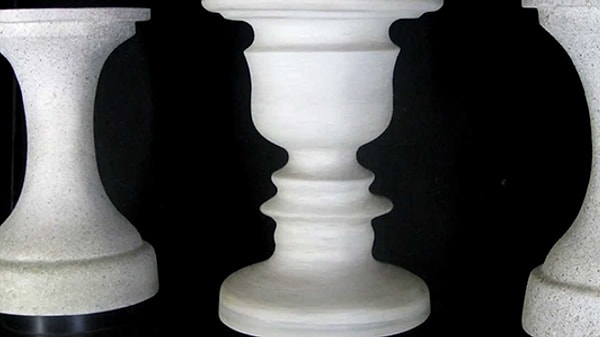 7. Что вы первым делом увидели на этой фотографии?