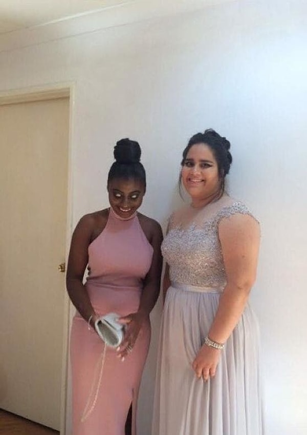 2. Эта чернокожая девушка всего лишь моргнула и... превратилась в демона... 👹