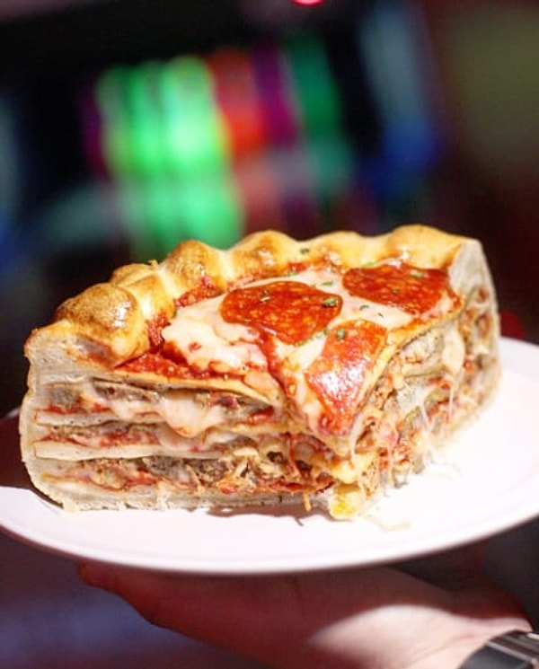 9. Пирог-пицца 🍕