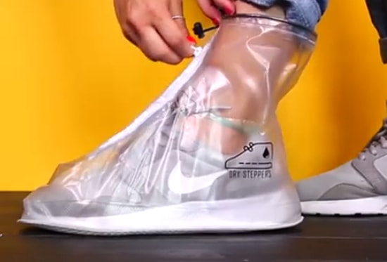 Spor Ayakkabılarınızı Sonsuza Kadar Temiz Tutacak Yağmurluk!