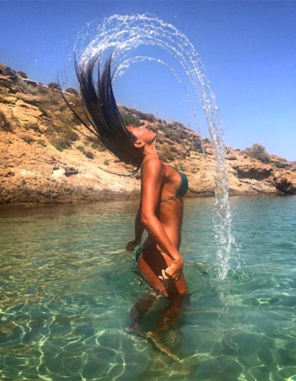 11. Tam bir yaz kadını olan Eda Taşpınar, Mikonos tatilinden nefis pozlar paylaşmaya devam ediyor.