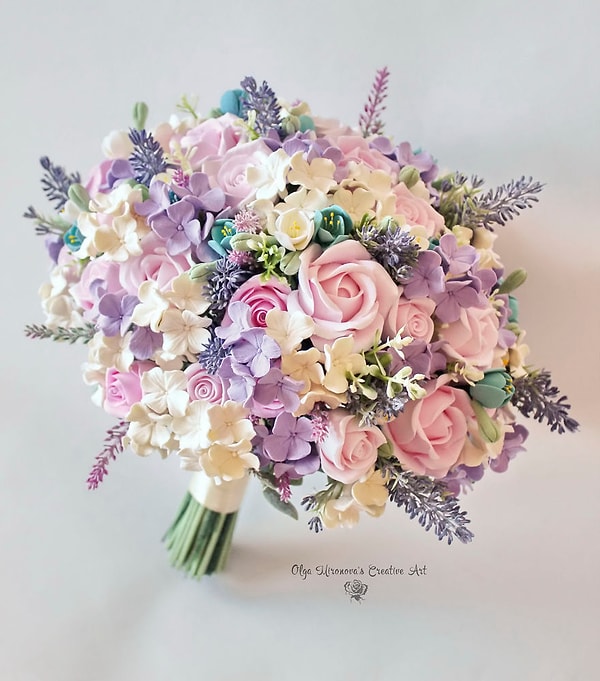 7. В своих работах Ольга работает с полимерной глиной, которая очень удобна для работы.