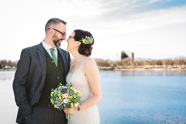 8. Цветы получаются легкие и нехрупкие, так что их очень просто можно транспортировать в любое место.