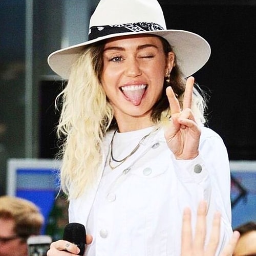 Miley Cyrus ve Mardee Raquel