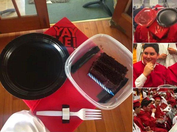 10. Kutlama pastasını kepinden yiyen taze mezun: