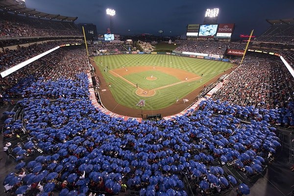 7. Самое большое количество людей, которые одновременно открыли зонтики