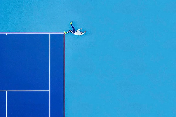 4. 1-ый приз в категории "Люди": "Край линии"