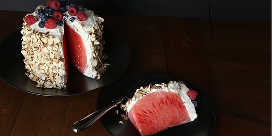 Летом не печется? Тогда сделай арбузный торт!