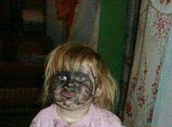 9. Стоит только забыть, что вы нанесли тушь, и потереть глаза...