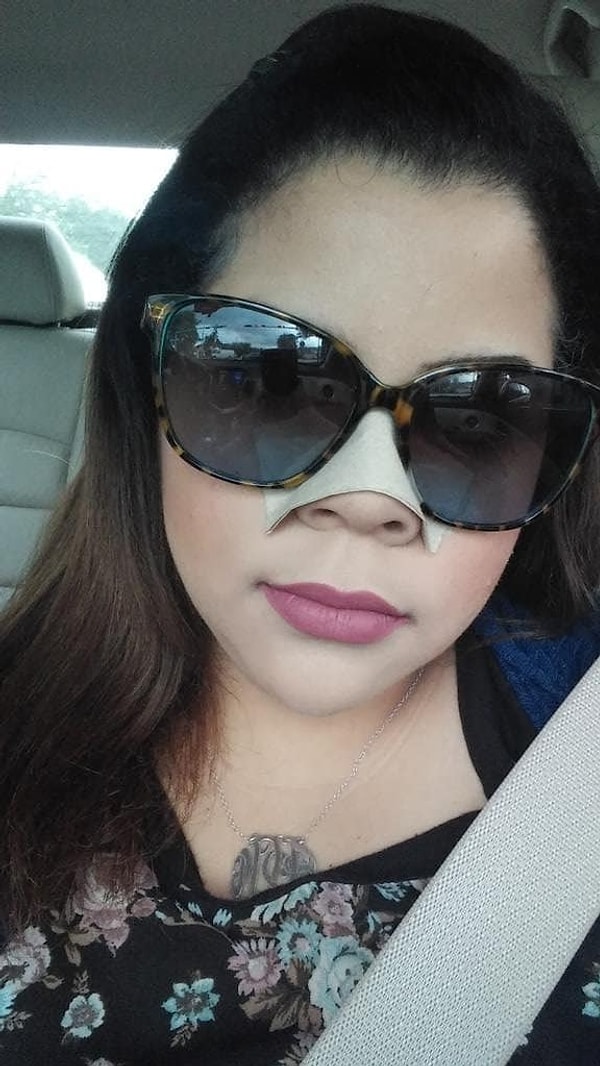 10. А эти вечные следы тонального крема на солнцезащитных очках!