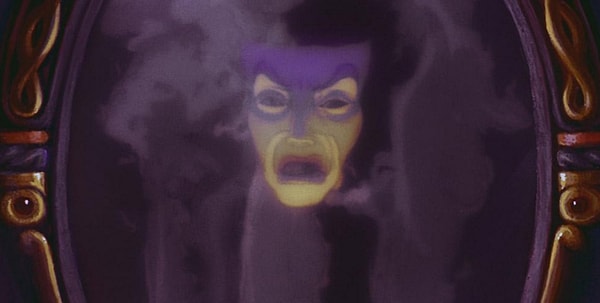 7. Представьте, что у вас есть волшебное зеркало Злой Королевы! Что бы вы у него спросили?