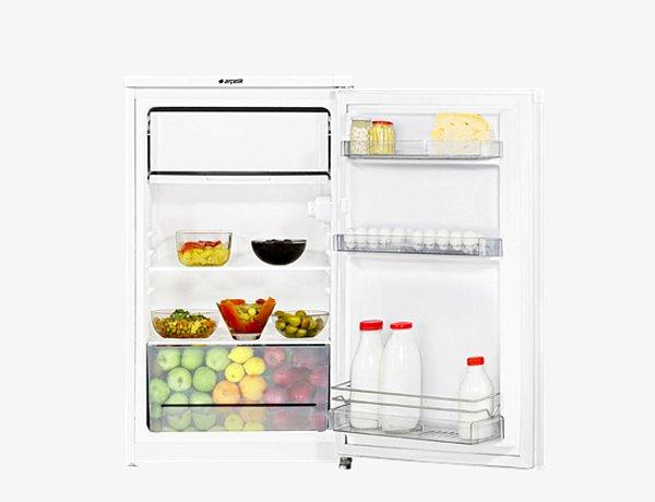 9. Küçük mutfaklara anında ferahlık getirecek bir tezgah tipi buzdolabı