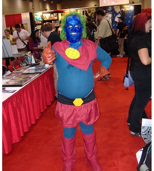 18. А в этом странном чудике едва удается узнать Капитана Планету