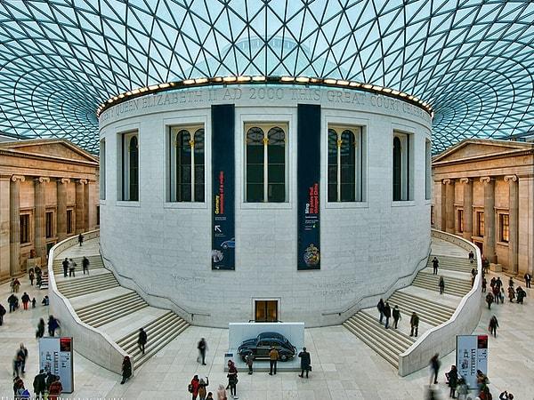 Son olarak hatırlatalım, müzelere giriş ücretsiz. Sürekli olarak değişen sergileriyle de kültür ve tarih anlamında gerçekten zengin.