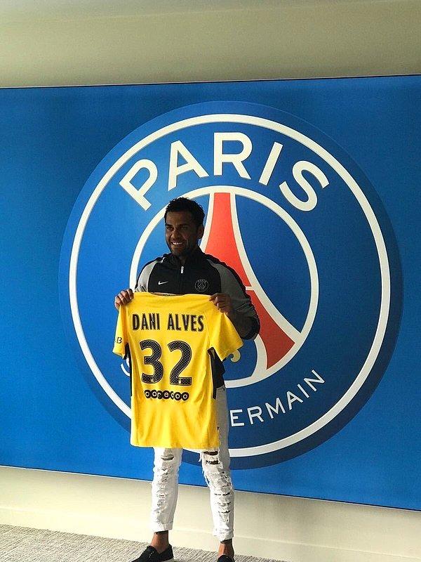 48. Dani Alves ➡️  Paris Saint-Germain FC