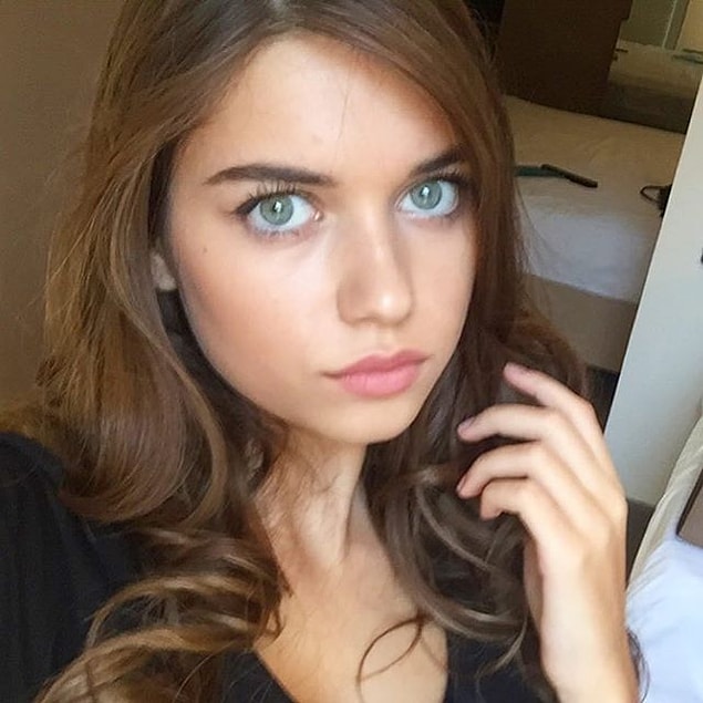 10. Afra Saraçoğlu