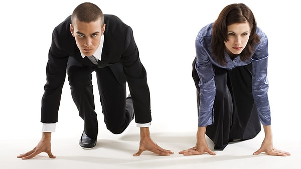 12. Что у женщин быстрее, чем у мужчин?