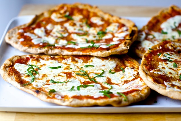 1. Tost makinasında pizza yapabileceğinizi söylesek?