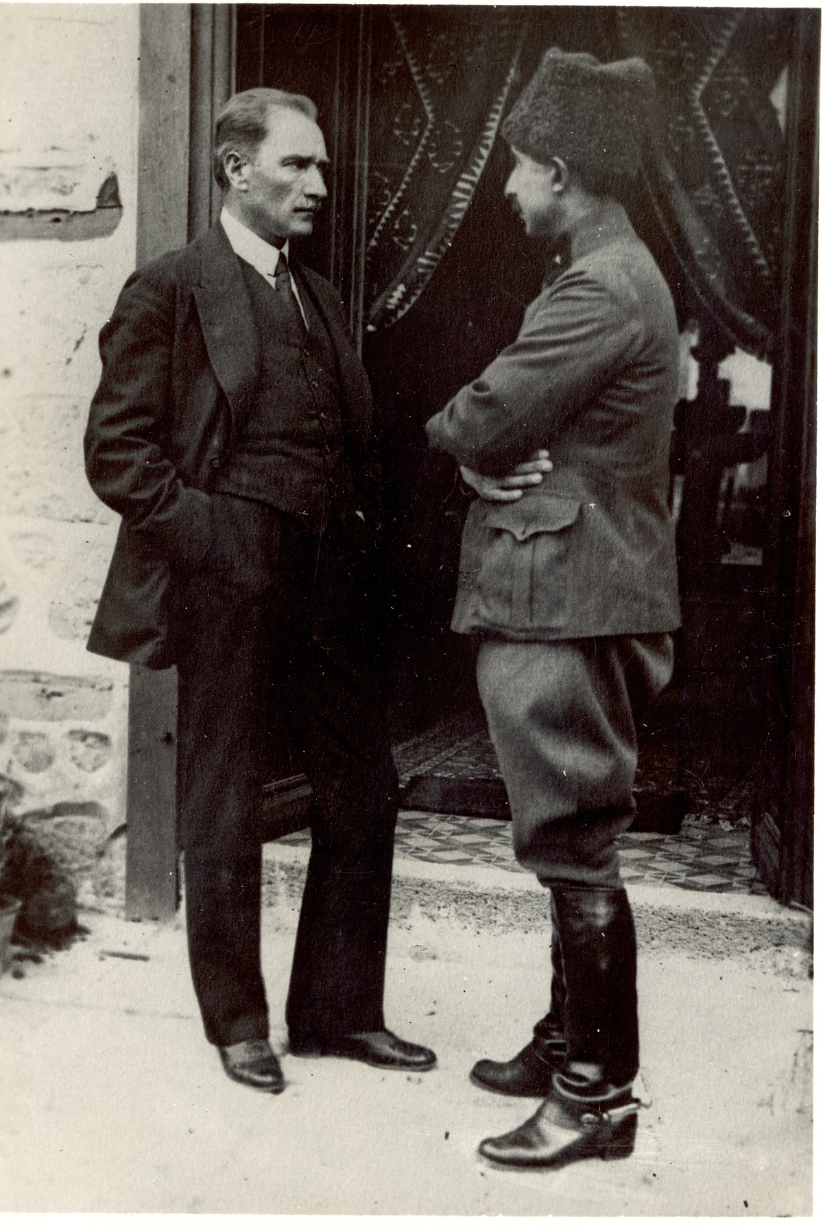 Talihsiz Bir Bürokratın Hikayesi Osmanlı'nın Son Sadrazamı Ahmed