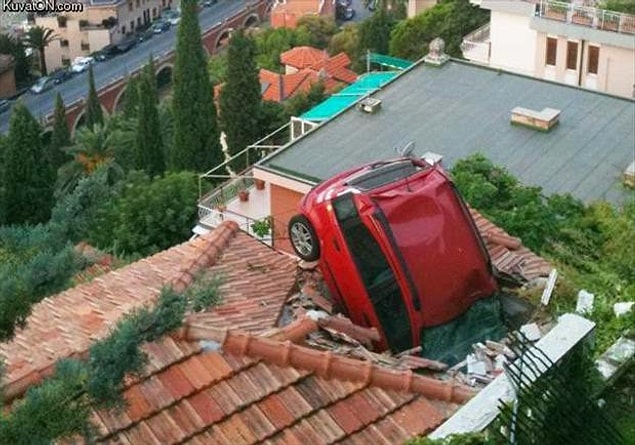 13. Göklerden gelen bir araç vardır.