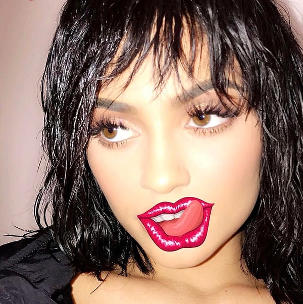 5. Кайли Дженнер с мультяшными губами 💋