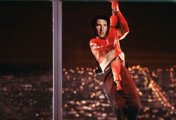 6. Брюс Уиллис был далеко не первым актером, которого пригласили на роль Макклейна.