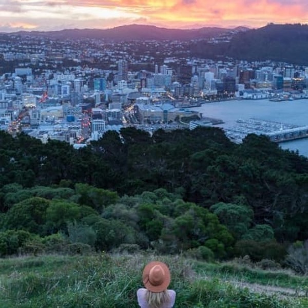 2. Исключение еженедельных походов в кафе позволит вам отправиться в Новую Зеландию!